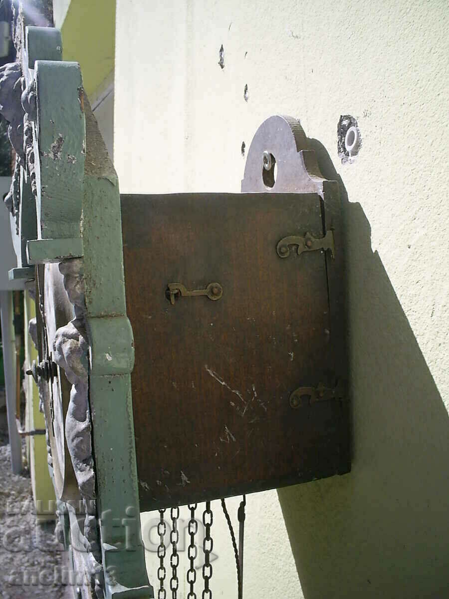 Delivery of VERY OLD WALL CLOCK SCHWARZWALD