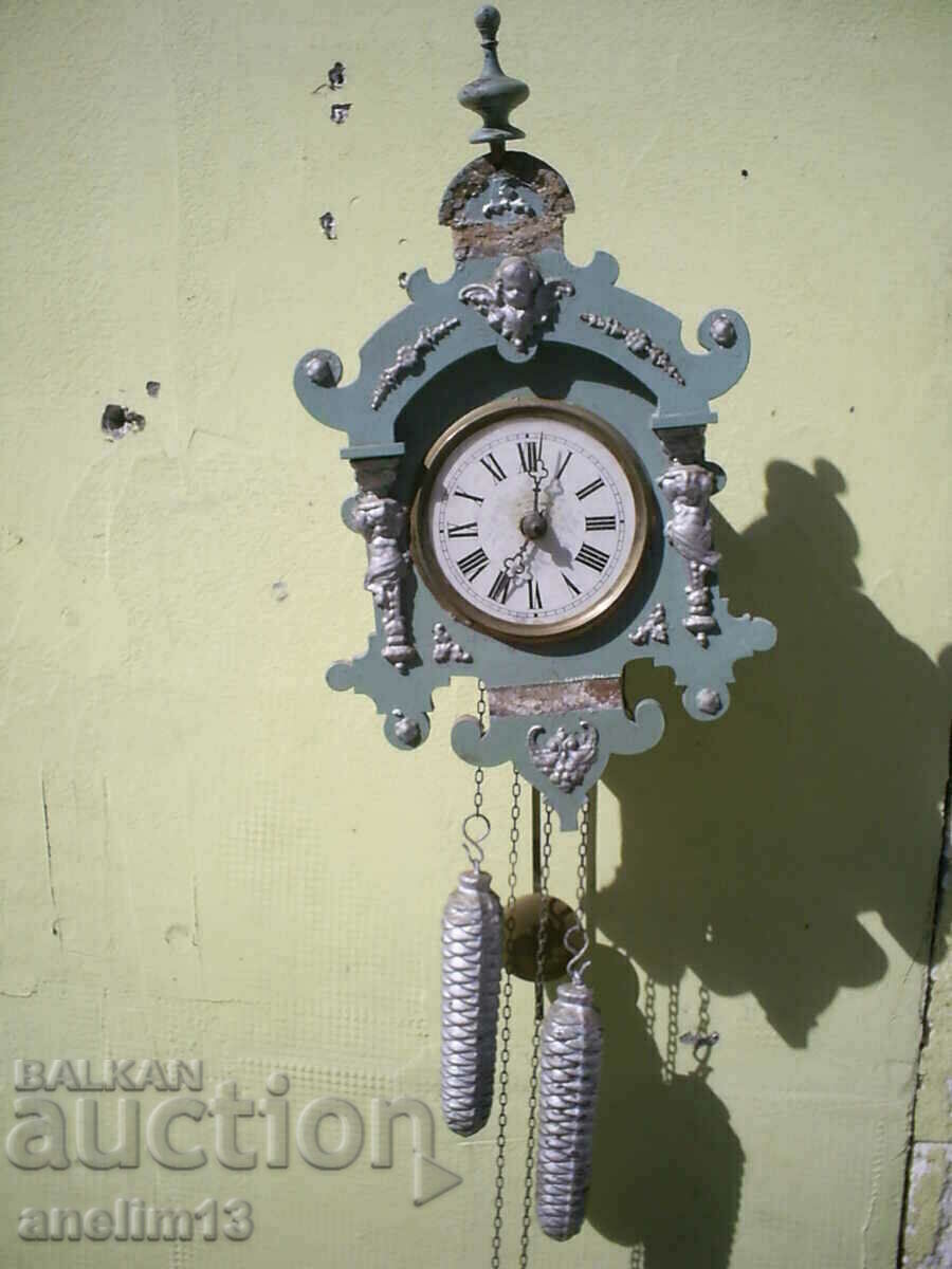 VERY OLD WALL CLOCK SCHWARZWALD