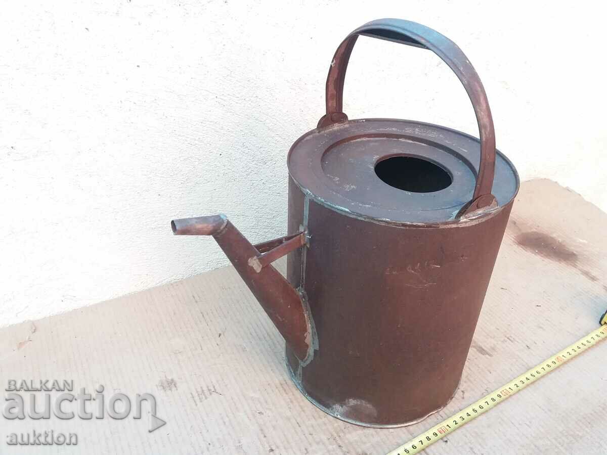 Auction MASSIVE METAL CAN FOR FUEL, OIL, ETC. Auction MASSIVE METAL CAN FOR FUEL, OIL, ETC.