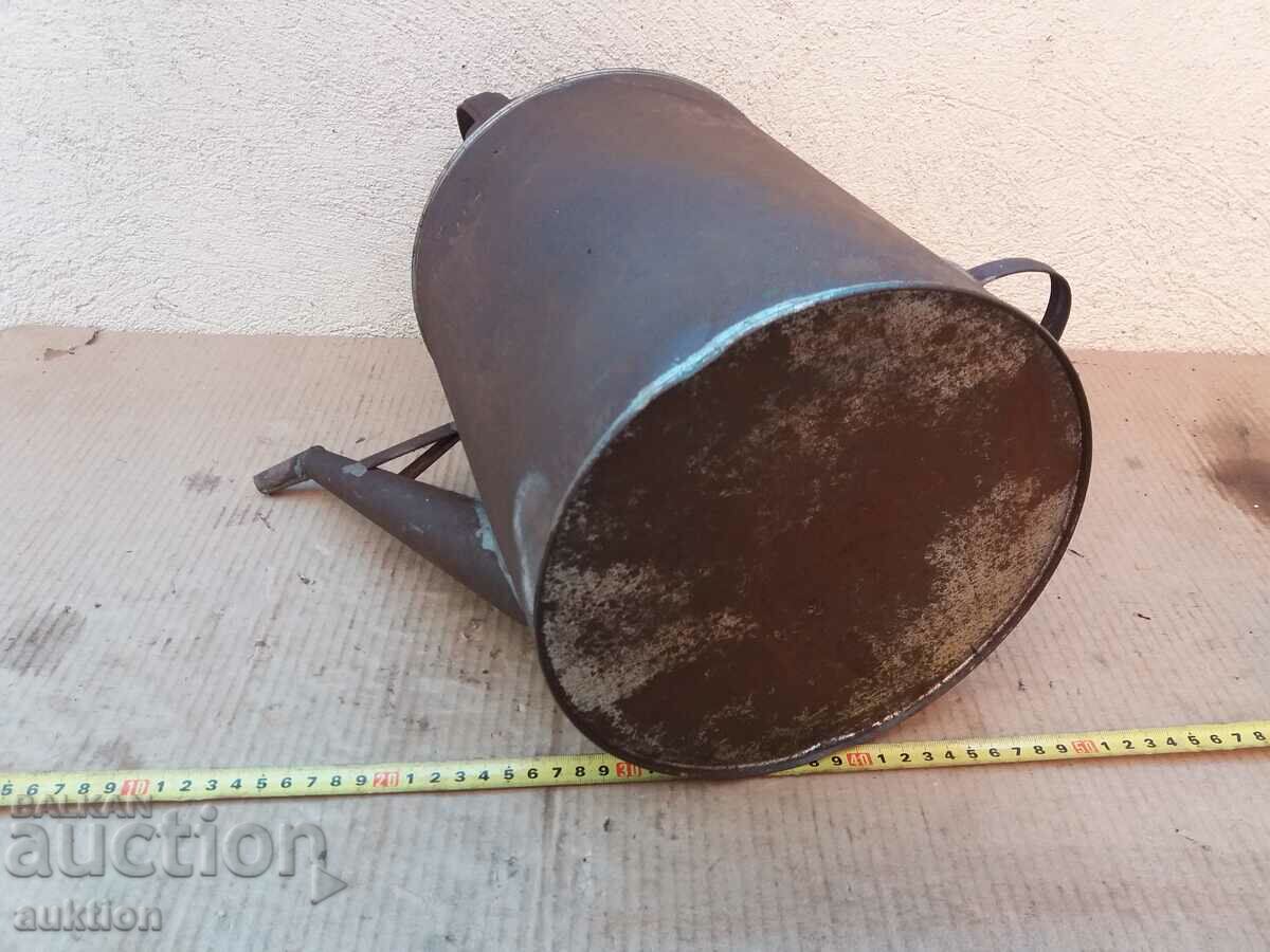 MASSIVE METAL CAN FOR FUEL, OIL, ETC. - 7 MASSIVE METAL CAN FOR FUEL, OIL, ETC. - 7