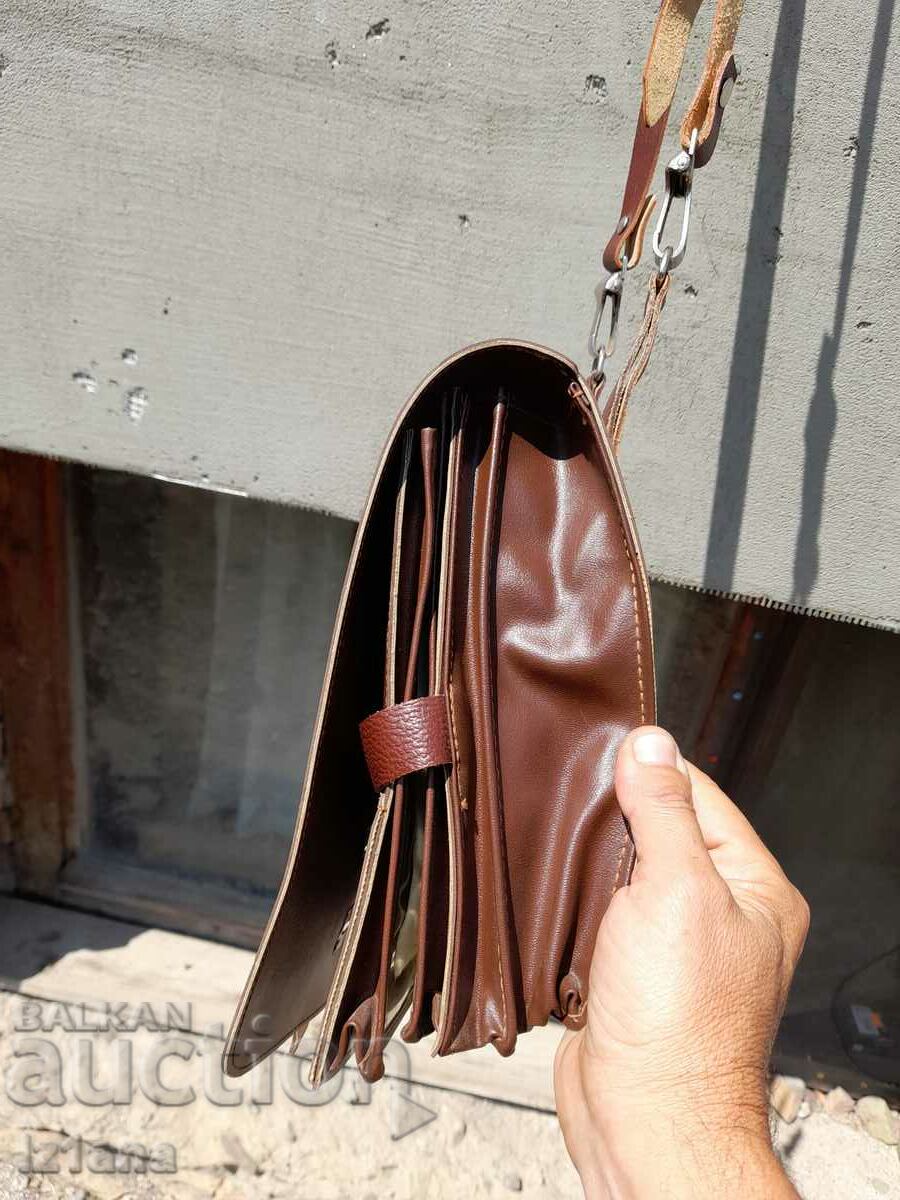 Auction An old commander's bag Auction An old commander's bag