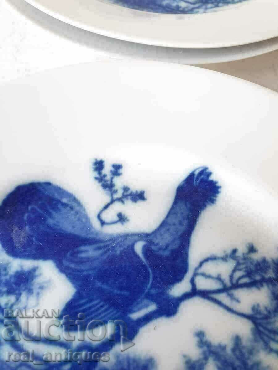 Auction 8 pieces of porcelain plates - Dulevo Auction 8 pieces of porcelain plates - Dulevo