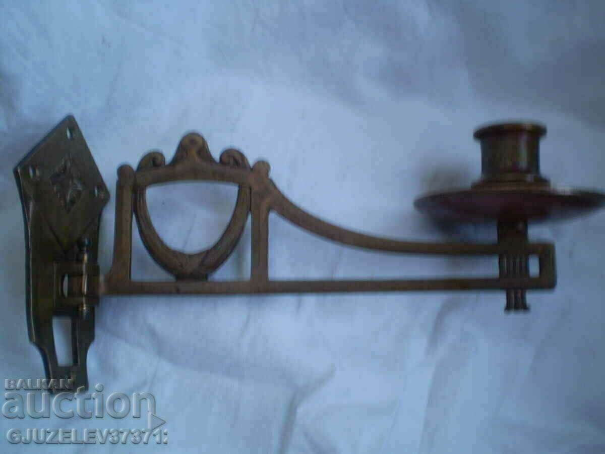 Παράδοση Αντικέ απλίκα κηροπήγιο μπρούτζινο για πιάνο Παράδοση Αντικέ απλίκα κηροπήγιο μπρούτζινο για πιάνο