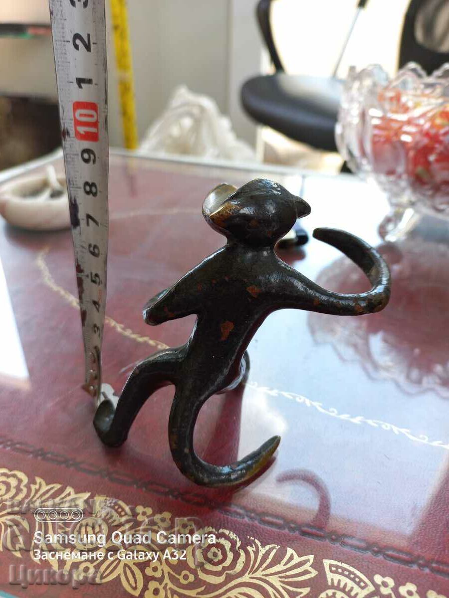 BRONZE MONKEY PLASTIC STATUETTE with price 50.00 BGN | € 25.56 BRONZE MONKEY PLASTIC STATUETTE with price 50.00 BGN | € 25.56