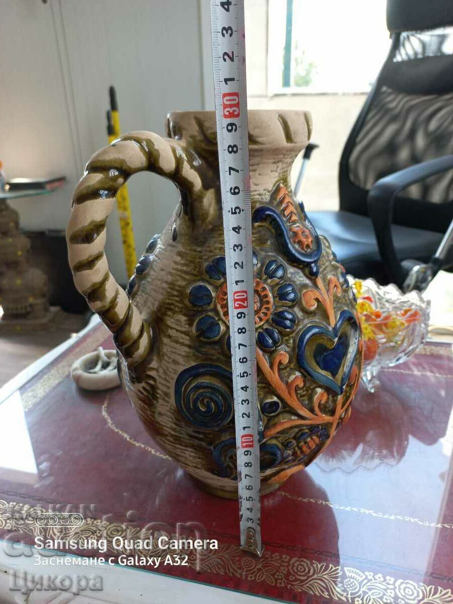 Auction OLD GERMAN CLAY VASE Auction OLD GERMAN CLAY VASE