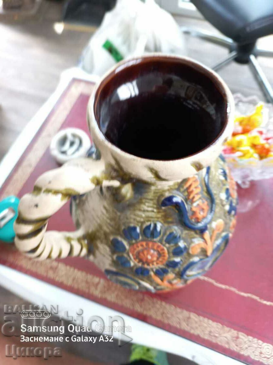 Delivery of OLD GERMAN CLAY VASE Delivery of OLD GERMAN CLAY VASE