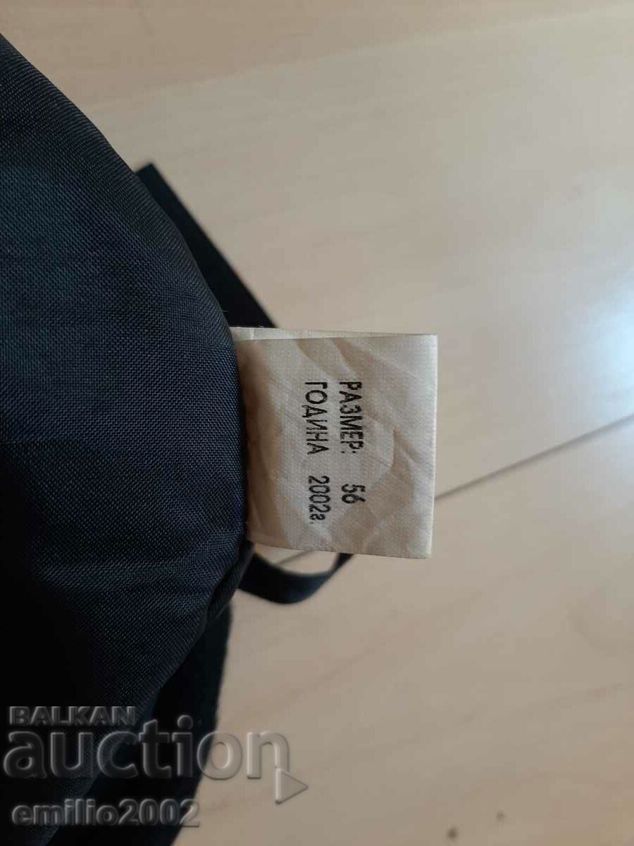 Licitație Bereta roșie militară numărul 56