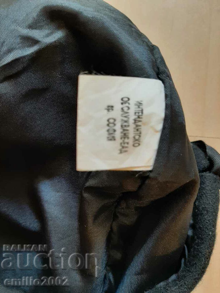 Livrarea Bereta roșie militară numărul 56