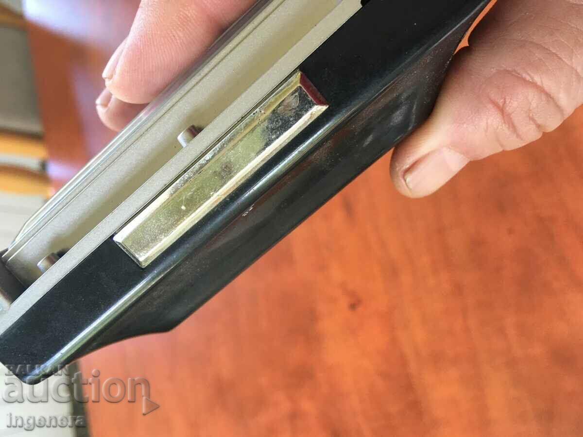 Delivery of DESK CLOCK WORKS AND RINGES