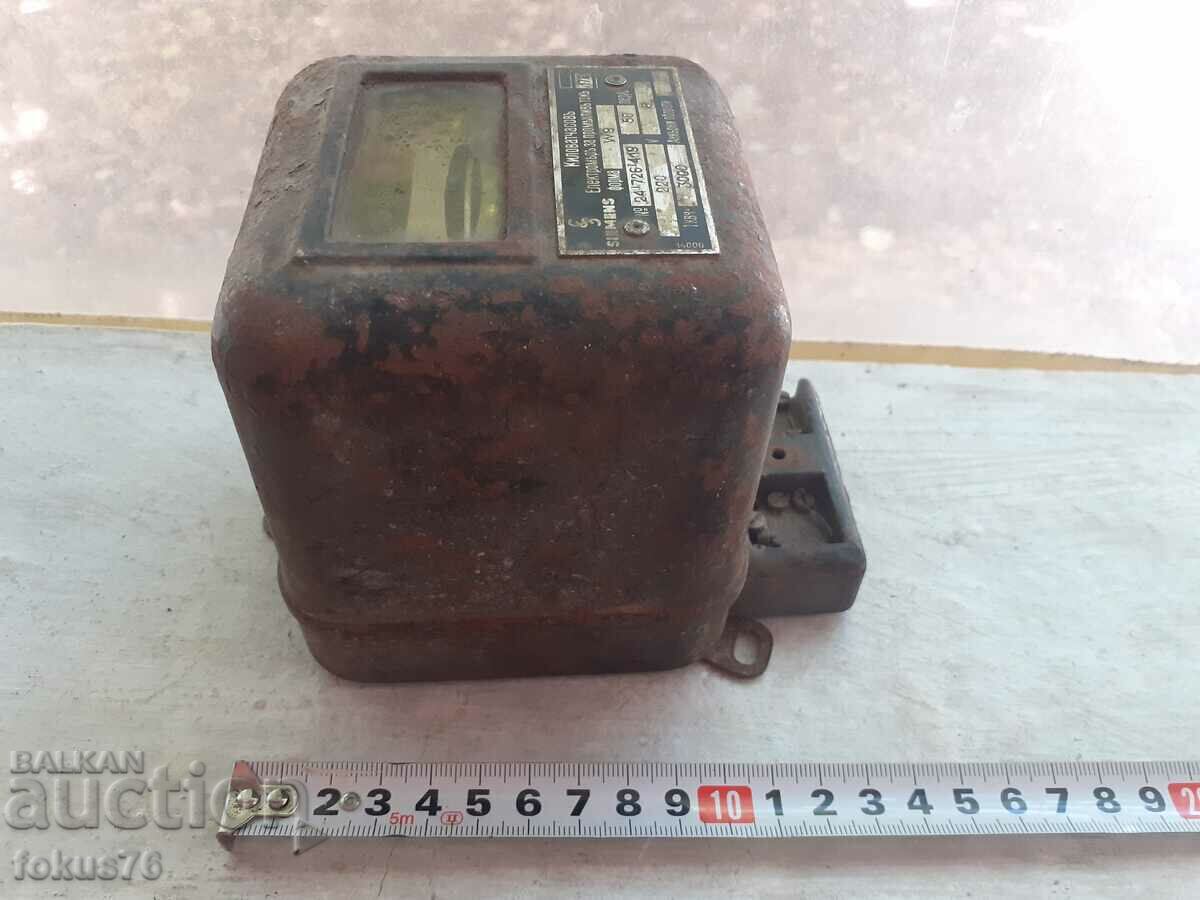 A find Old Bulgarian tsar Siemens electricity meter - 6 A find Old Bulgarian tsar Siemens electricity meter - 6