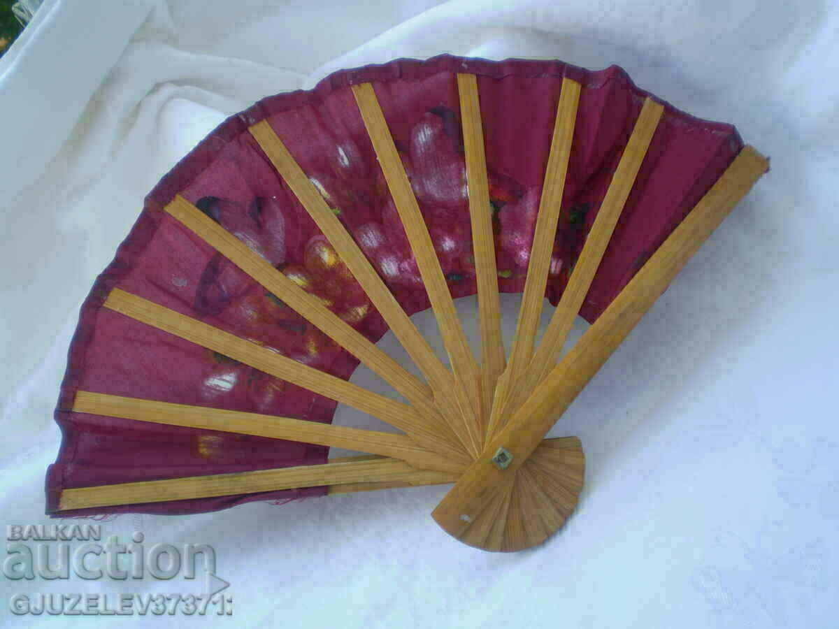 Antique painted red silk wood fan with price 190.00 BGN | € 97.15 Antique painted red silk wood fan with price 190.00 BGN | € 97.15