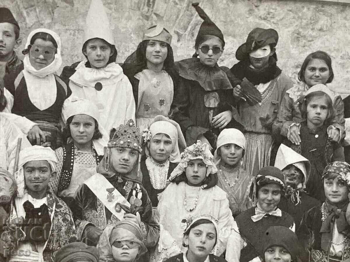 Varna School "St. Athanasius" Masquerade Students old photo with price 40.00 BGN | € 20.45 Varna School "St. Athanasius" Masquerade Students old photo with price 40.00 BGN | € 20.45