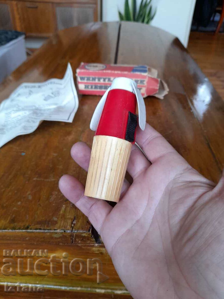 Auction Old WK 1 fan Auction Old WK 1 fan