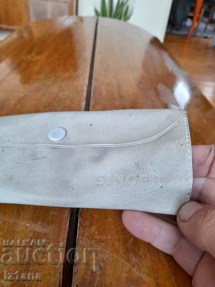 Old Singer Sewing Machine Accessories with price 80.00 BGN | € 40.90 Old Singer Sewing Machine Accessories with price 80.00 BGN | € 40.90