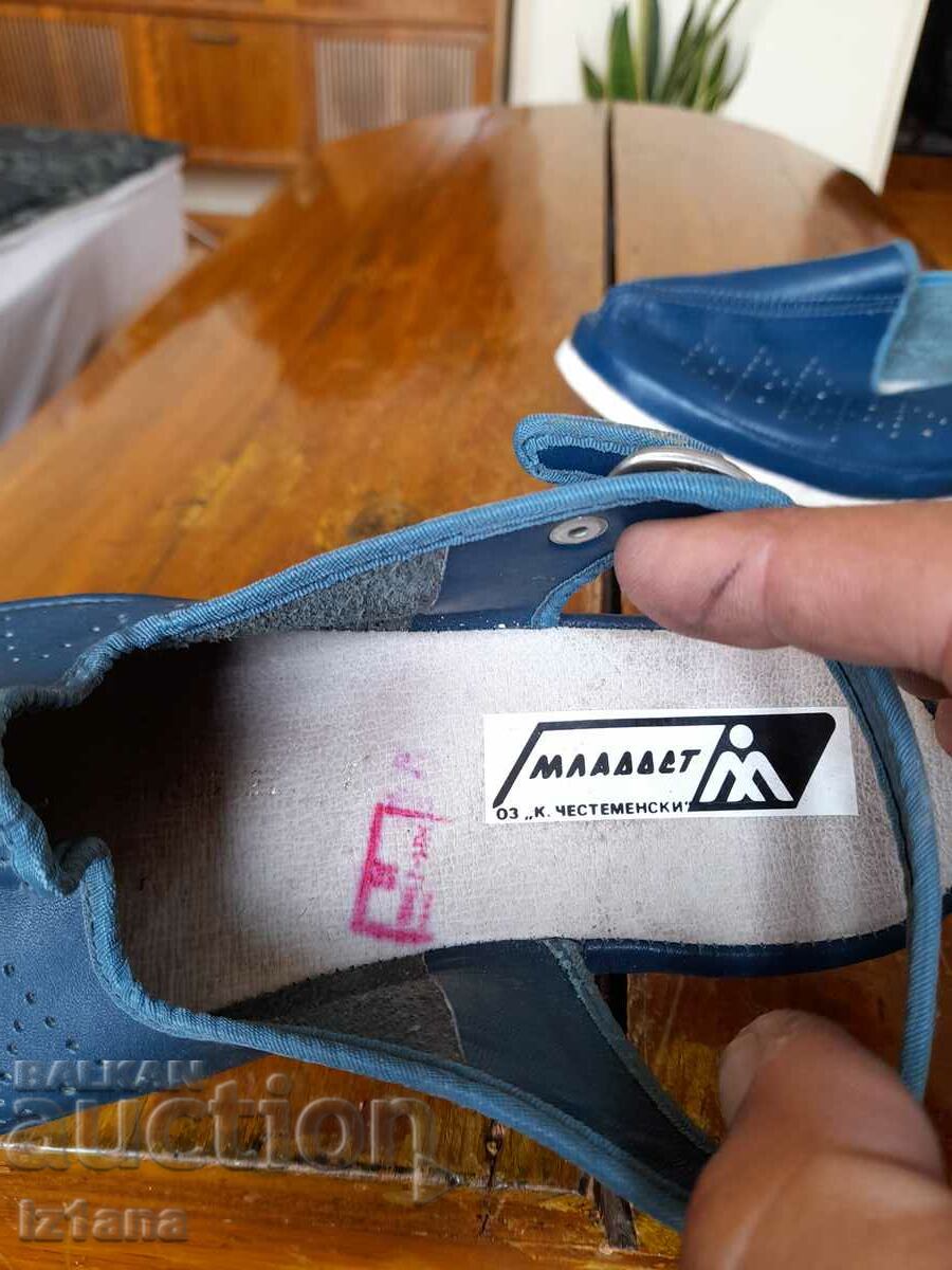 Old women's shoes Youth - 5 Old women's shoes Youth - 5