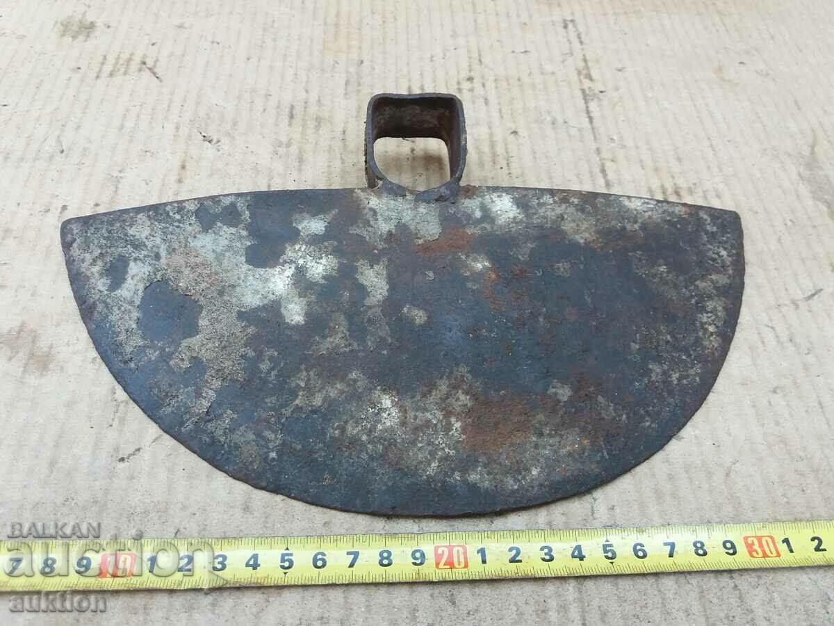 Auction SOLID FORGED HOE - TOOL Auction SOLID FORGED HOE - TOOL