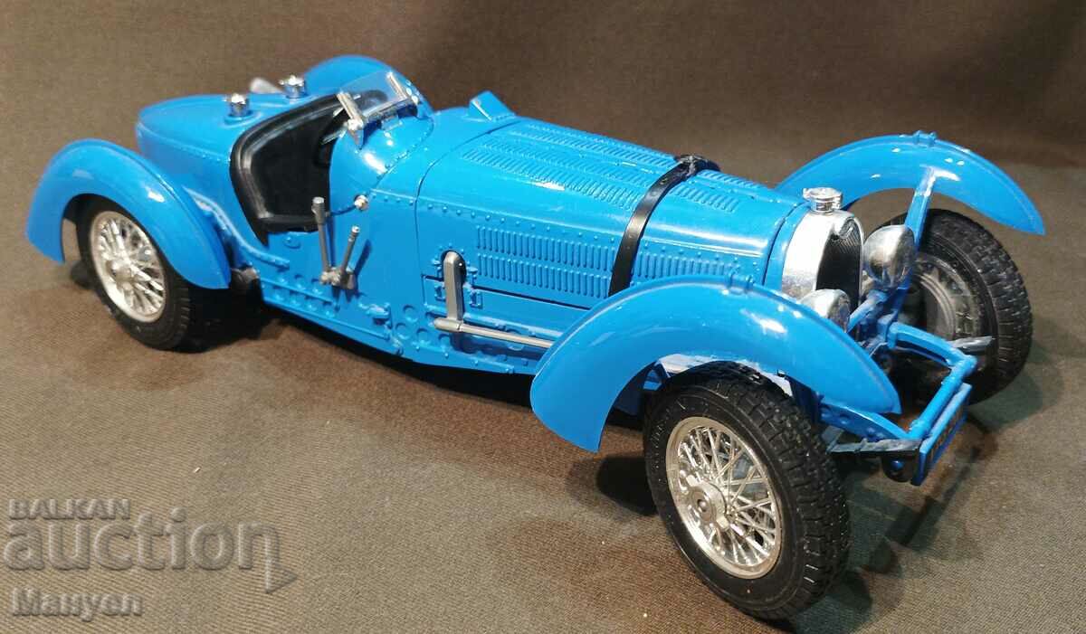 I am selling an old car model. with price 49.00 BGN | € 25.05 I am selling an old car model. with price 49.00 BGN | € 25.05