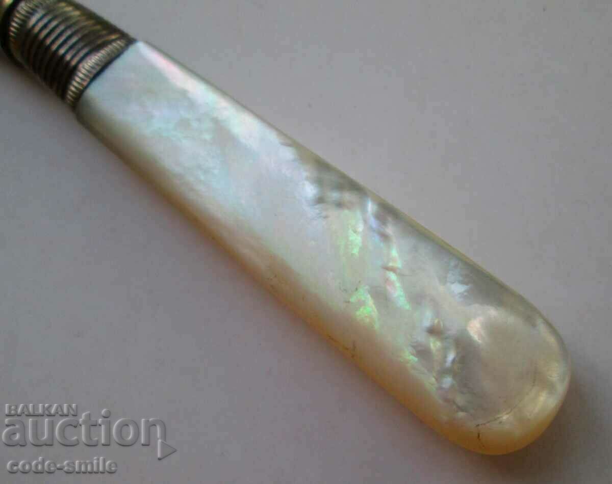 A beautiful old dining knife with engravings and mother-of-pearl handle 19c - 6 A beautiful old dining knife with engravings and mother-of-pearl handle 19c - 6