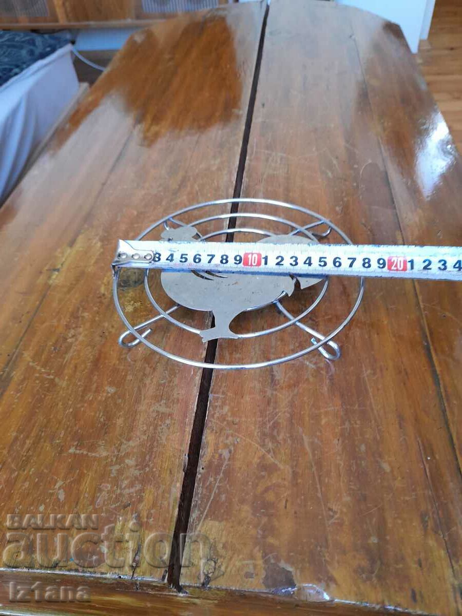 Old stand for hot dishes, objects with price 15.00 BGN | € 7.67