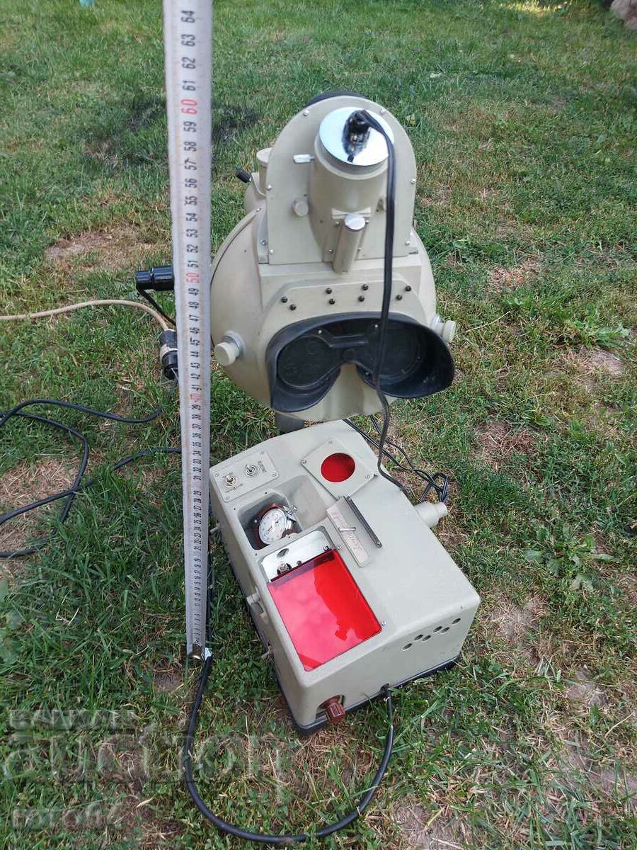 ADAPTER - MADE IN USSR - 6 ADAPTER - MADE IN USSR - 6