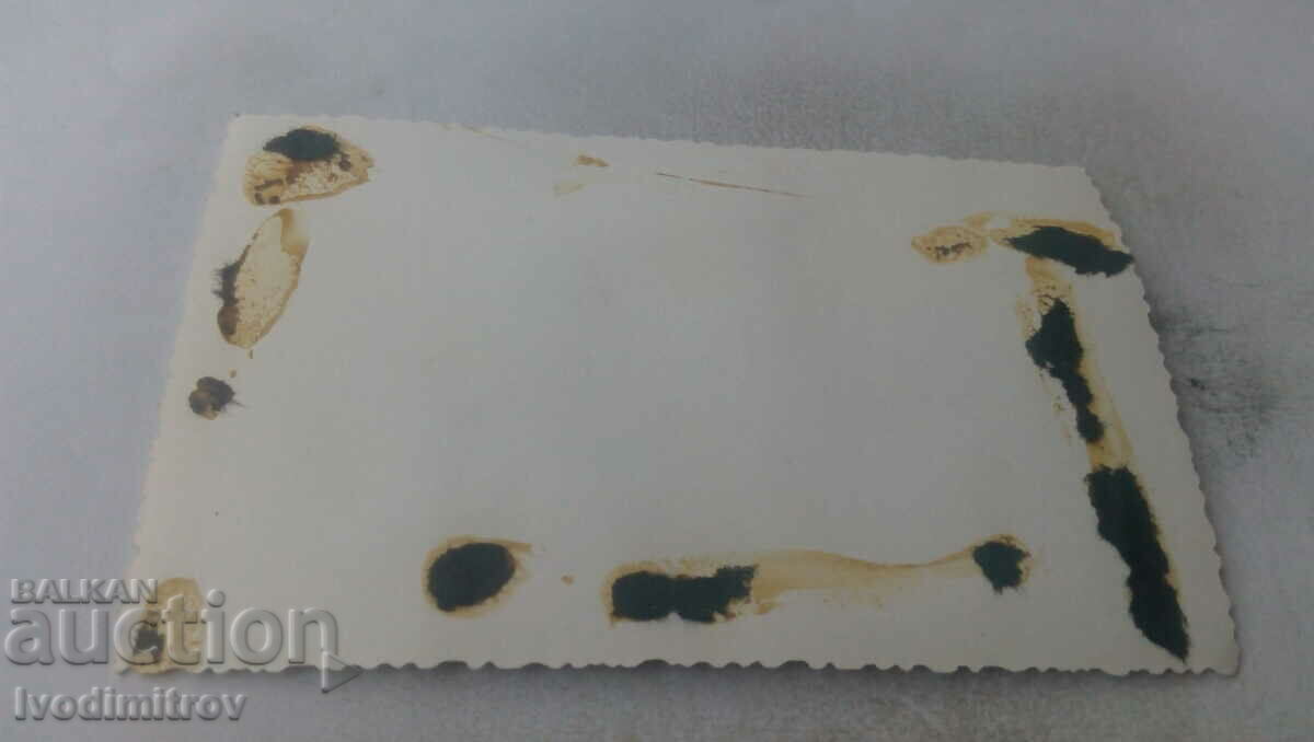 Foto Omul pe plajă cu preț 1.45 BGN | € 0.74 Foto Omul pe plajă cu preț 1.45 BGN | € 0.74