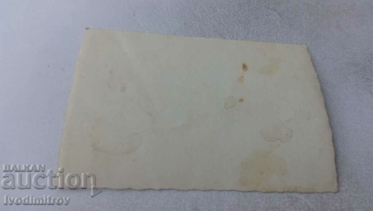 Photo Little boy on a sled on the street with price 1.45 BGN | € 0.74 Photo Little boy on a sled on the street with price 1.45 BGN | € 0.74