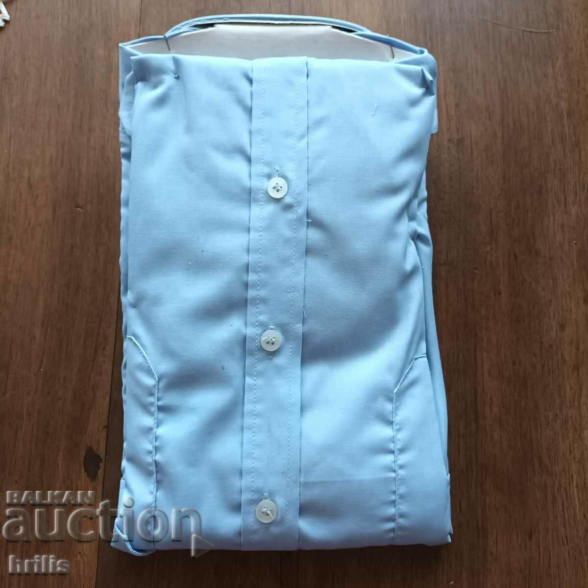 Auction  MEN'S SHORT SLEEVE SHIRT - LATE SOC