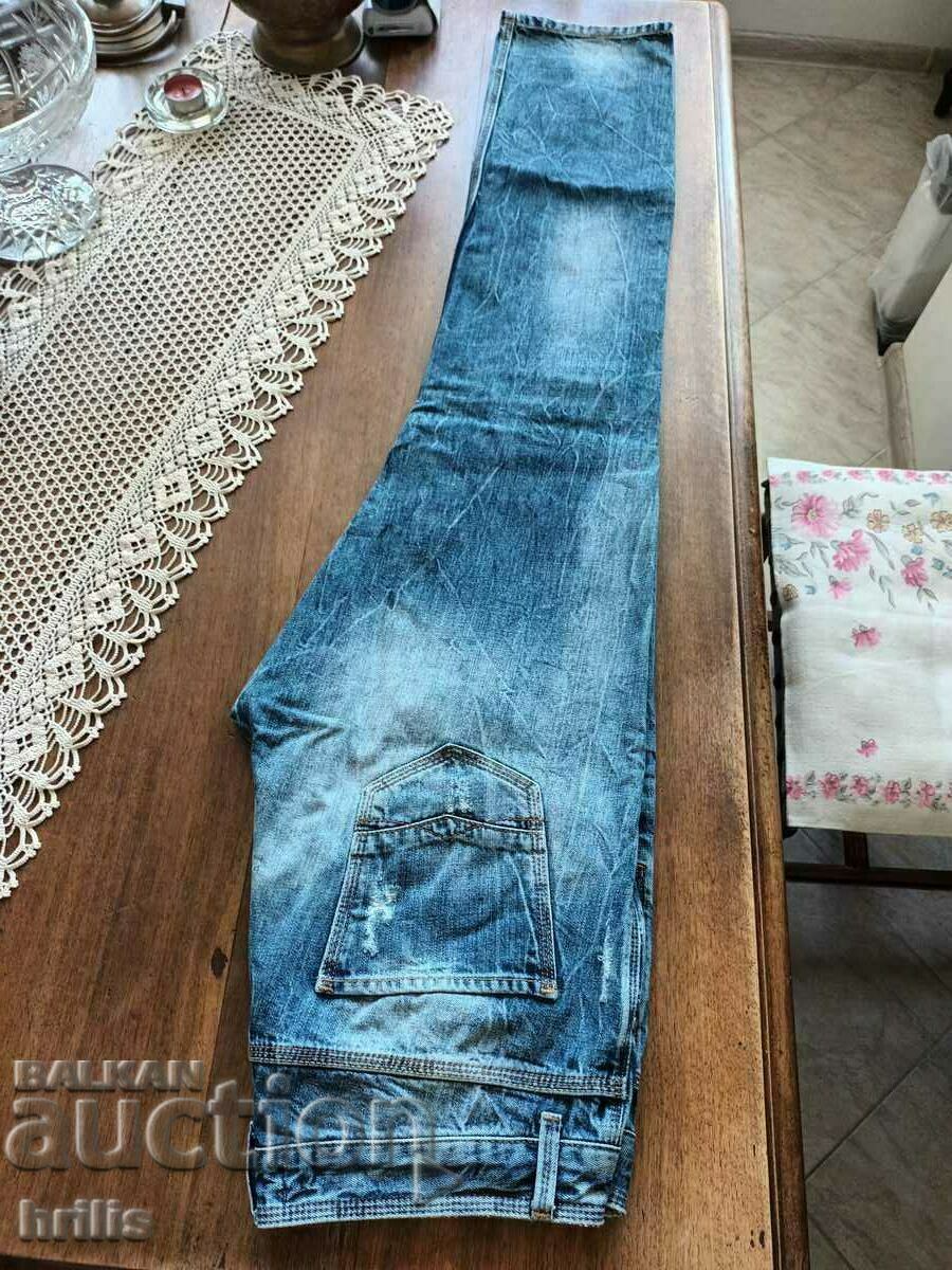 ZARA - SUPER BLANI BĂRBAȚI cu preț € 10.50 | 20.54 BGN