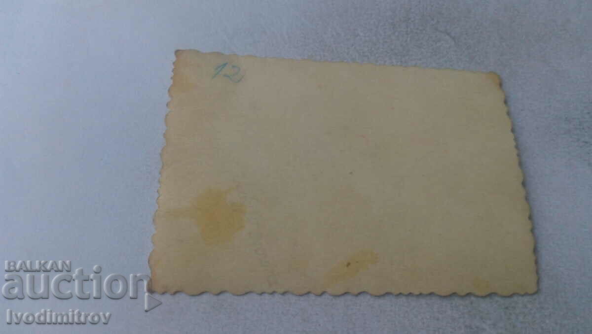 Photo Young girls performing parallel bars with price 1.35 BGN | € 0.69