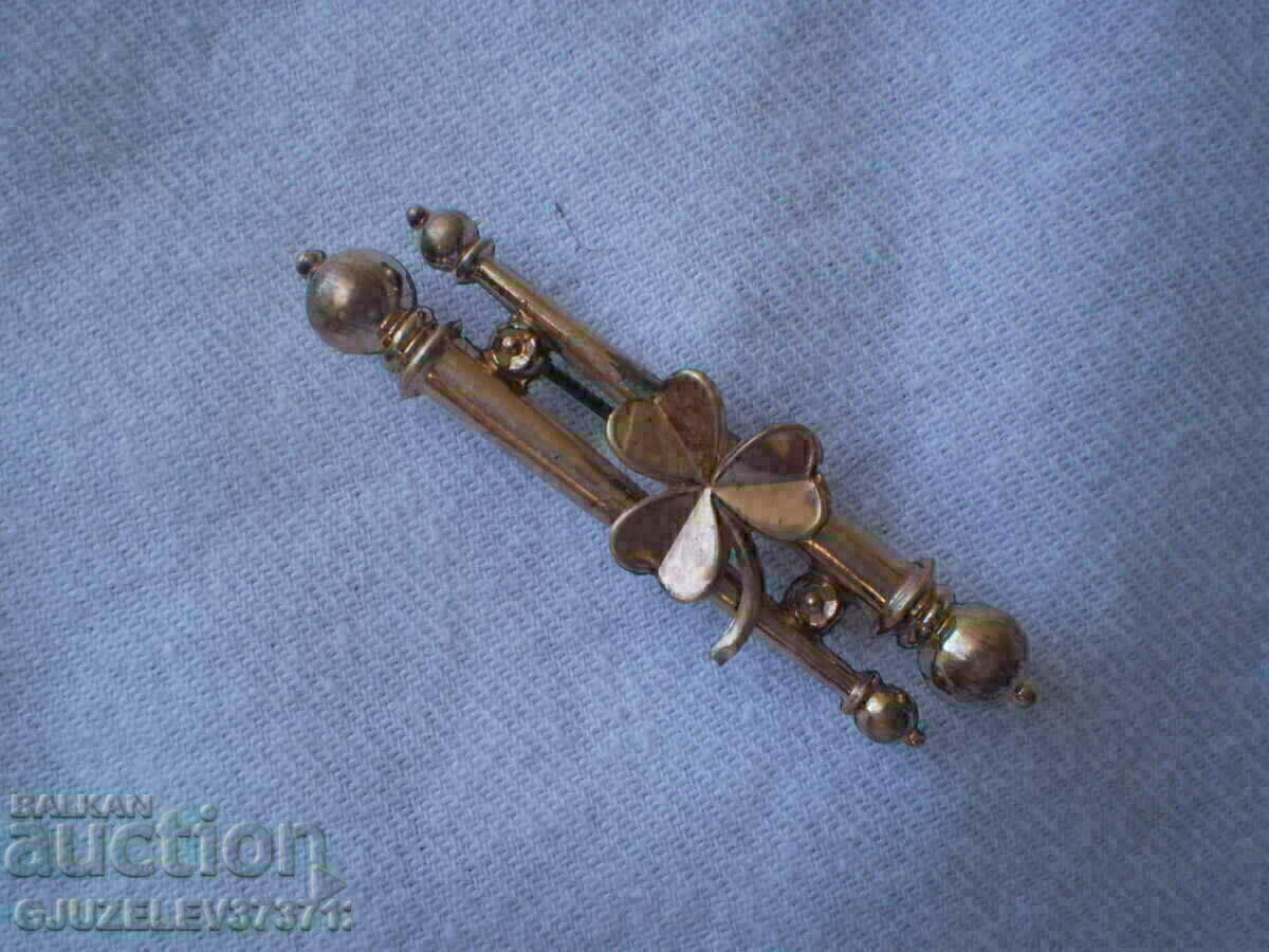 Old Victorian gilt clover brooch, size -4.7cm with price 110.00 BGN | € 56.24 Old Victorian gilt clover brooch, size -4.7cm with price 110.00 BGN | € 56.24