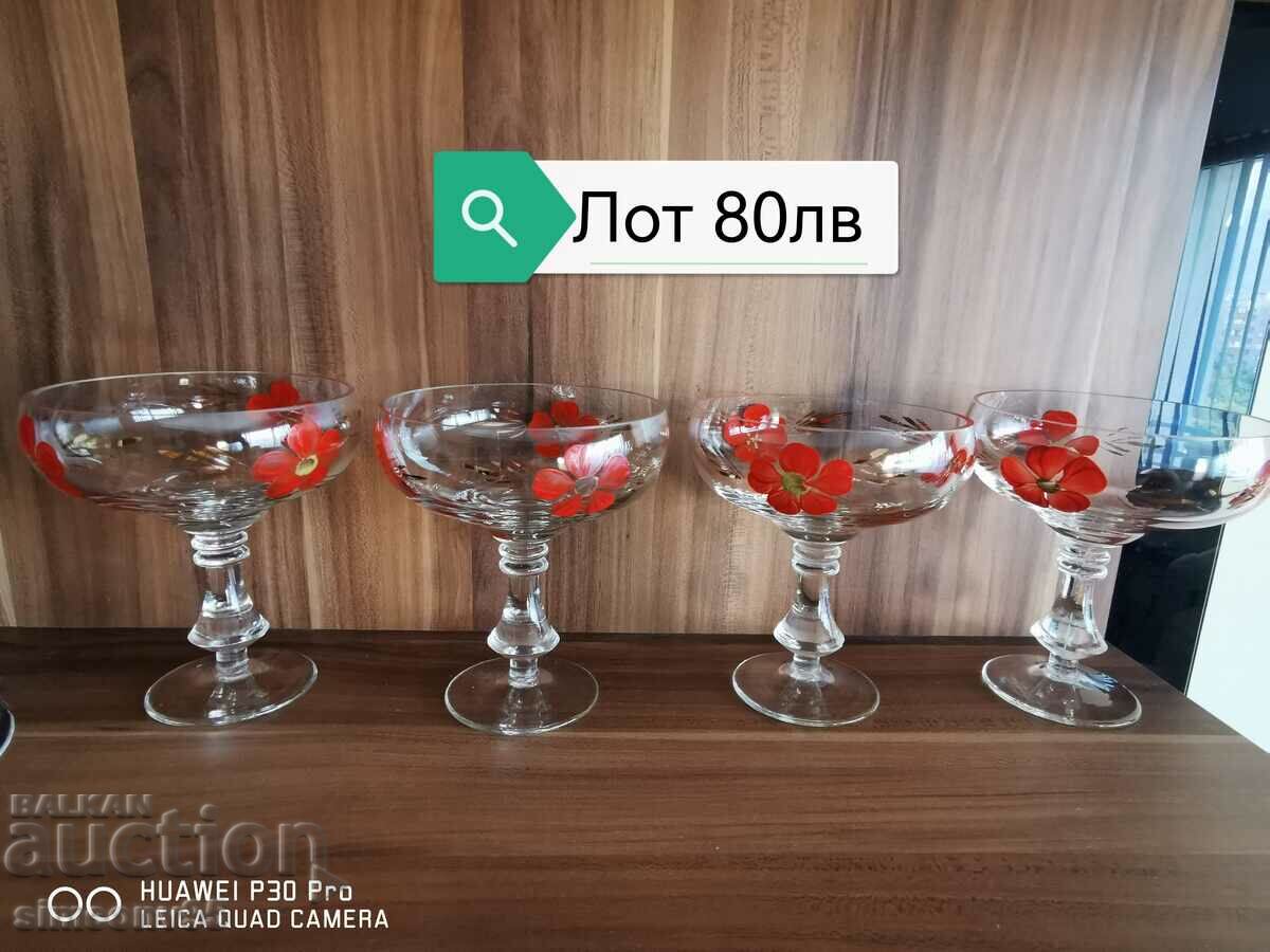 Set cupe de sticlă