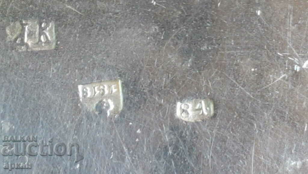 Δημοπρασία Ασημένιο ταμπακιέρα Imperial Russia 1818 με σμάλτο Δημοπρασία Ασημένιο ταμπακιέρα Imperial Russia 1818 με σμάλτο