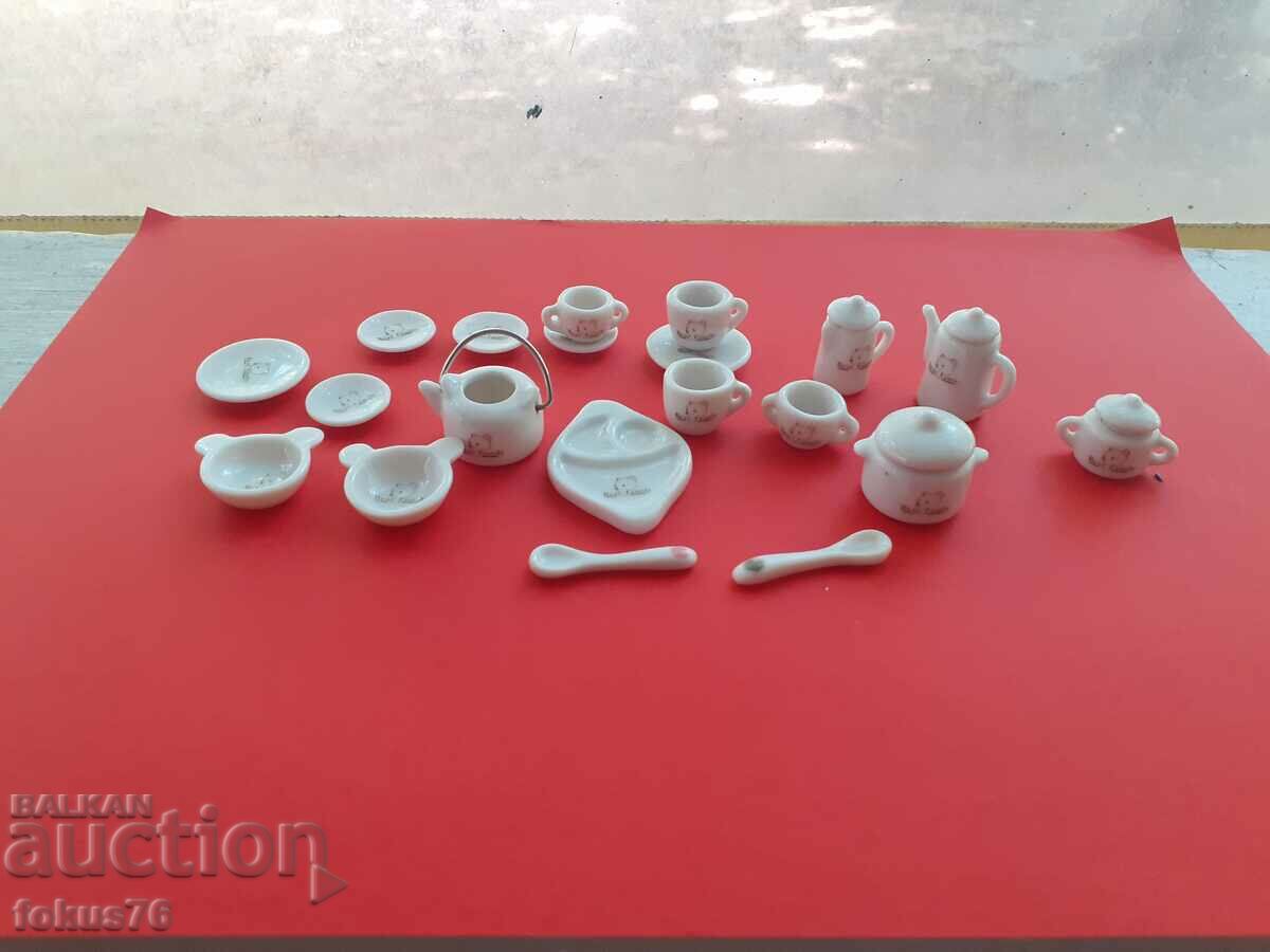 Δημοπρασία Μινιατούρες σέρβις πορσελάνης - μινιατούρα πορσελάνης Δημοπρασία Μινιατούρες σέρβις πορσελάνης - μινιατούρα πορσελάνης