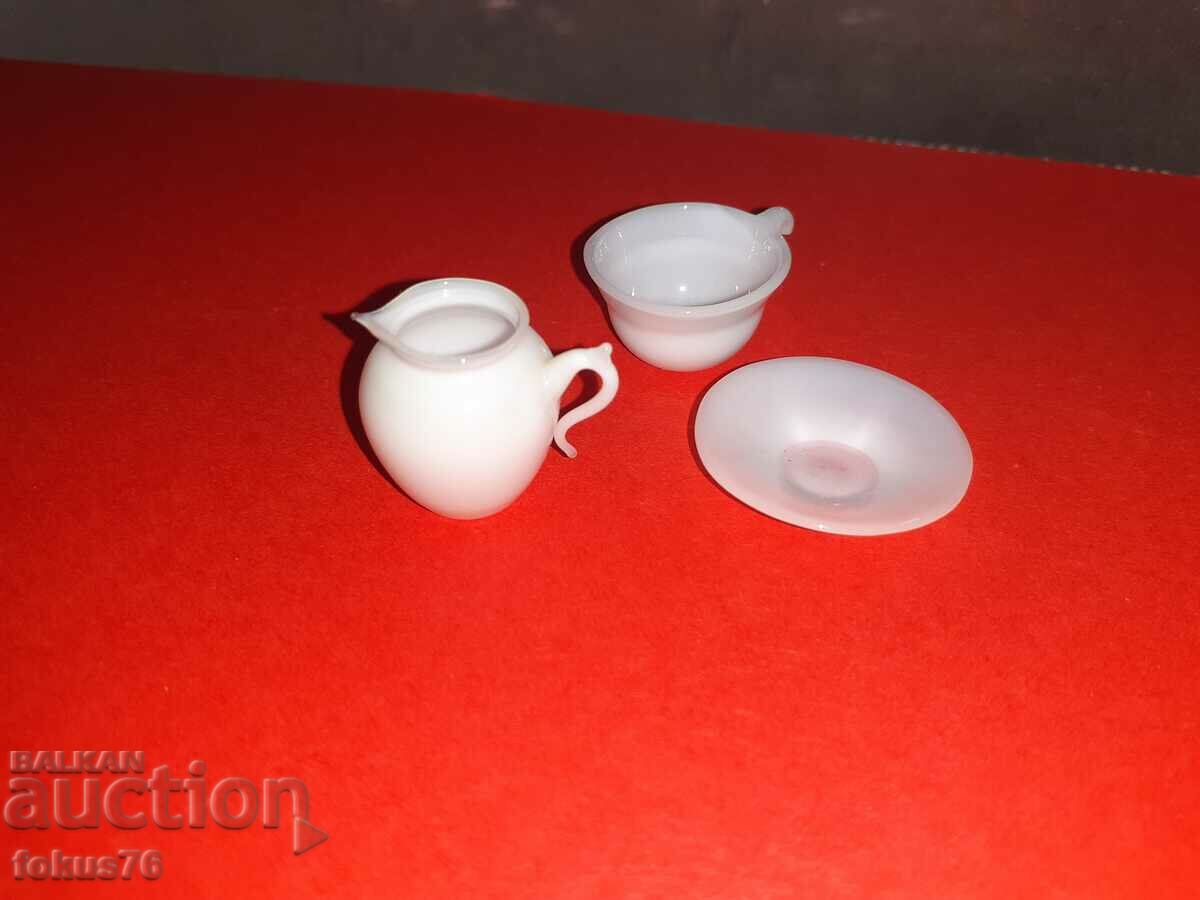 Licitație Set de miniaturi din portelan Licitație Set de miniaturi din portelan