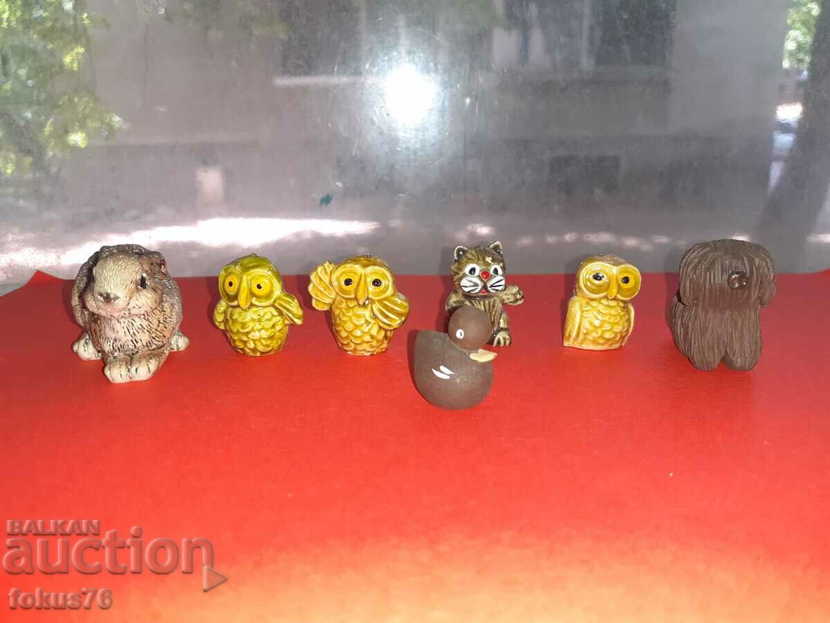 Lot figures miniatures porcelain and ceramics with price 60.00 BGN | € 30.68