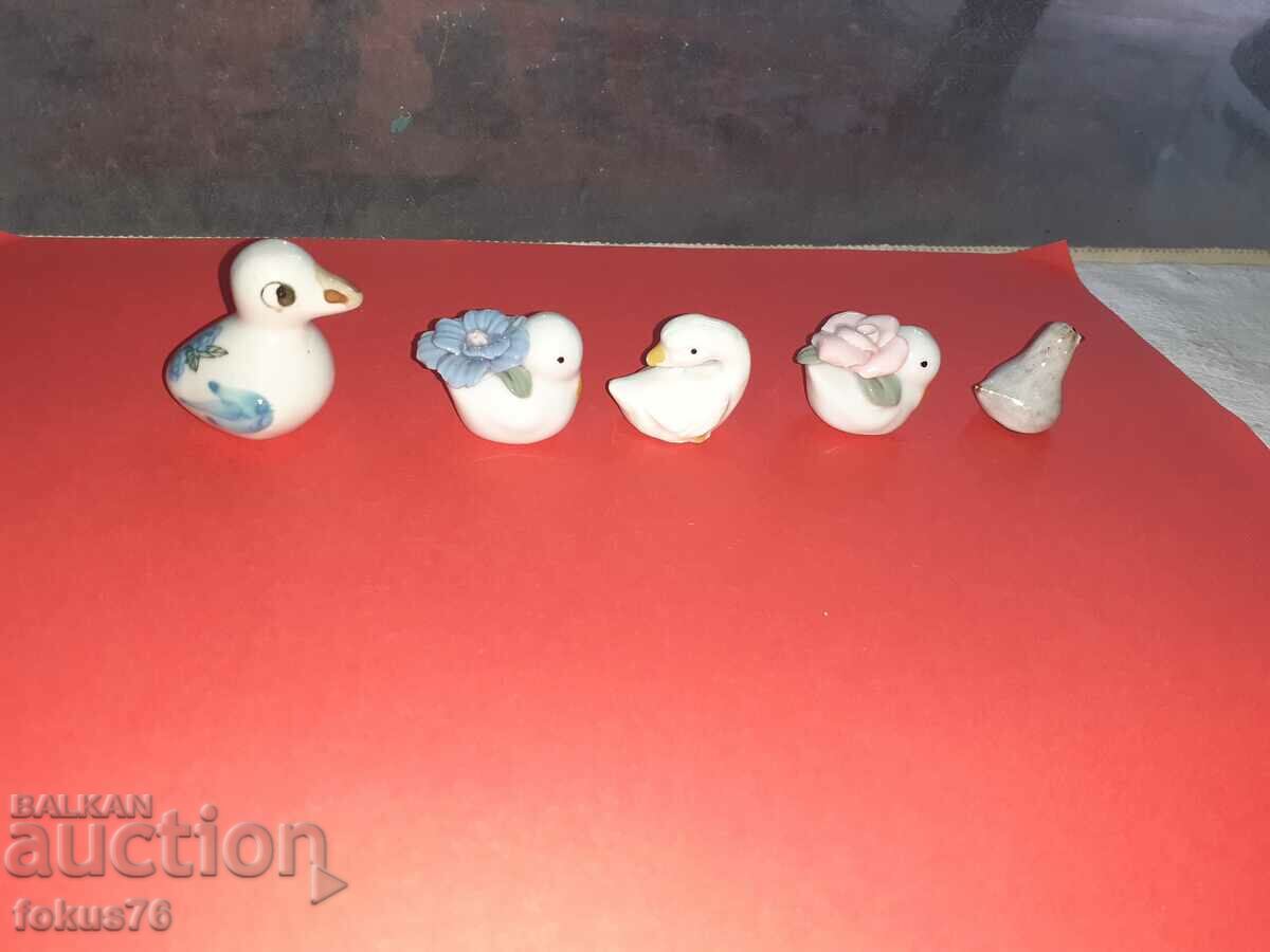 Lot of very beautiful figures ducklings miniatures porcelain - 5 Lot of very beautiful figures ducklings miniatures porcelain - 5