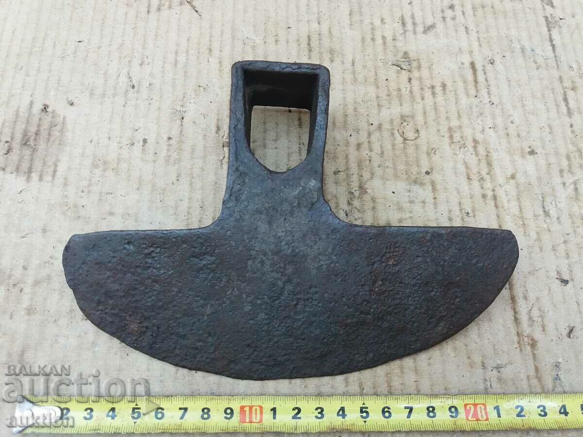 FORGED SOLID HOE, TOOL, SHOOT with price 3.99 BGN | € 2.04 FORGED SOLID HOE, TOOL, SHOOT with price 3.99 BGN | € 2.04