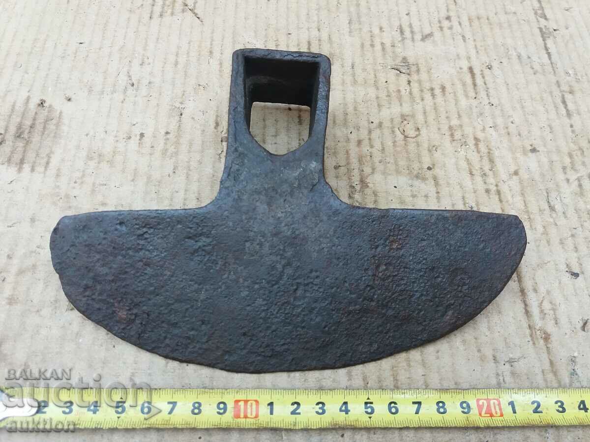Auction FORGED SOLID HOE, TOOL, SHOOT Auction FORGED SOLID HOE, TOOL, SHOOT