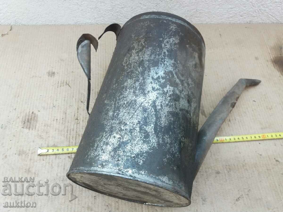 MASSIVE METAL CAN FOR FUEL, OIL, OIL, ETC. - 6 MASSIVE METAL CAN FOR FUEL, OIL, OIL, ETC. - 6