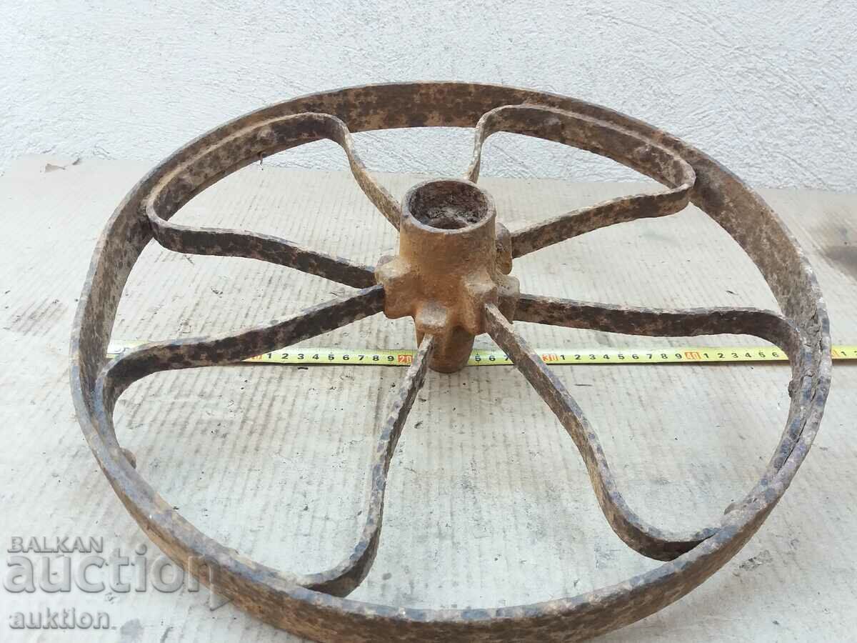 MASSIVE RENAISSANCE WHEEL OF WAGON, PHAETON, TWO-WHEELER - 6