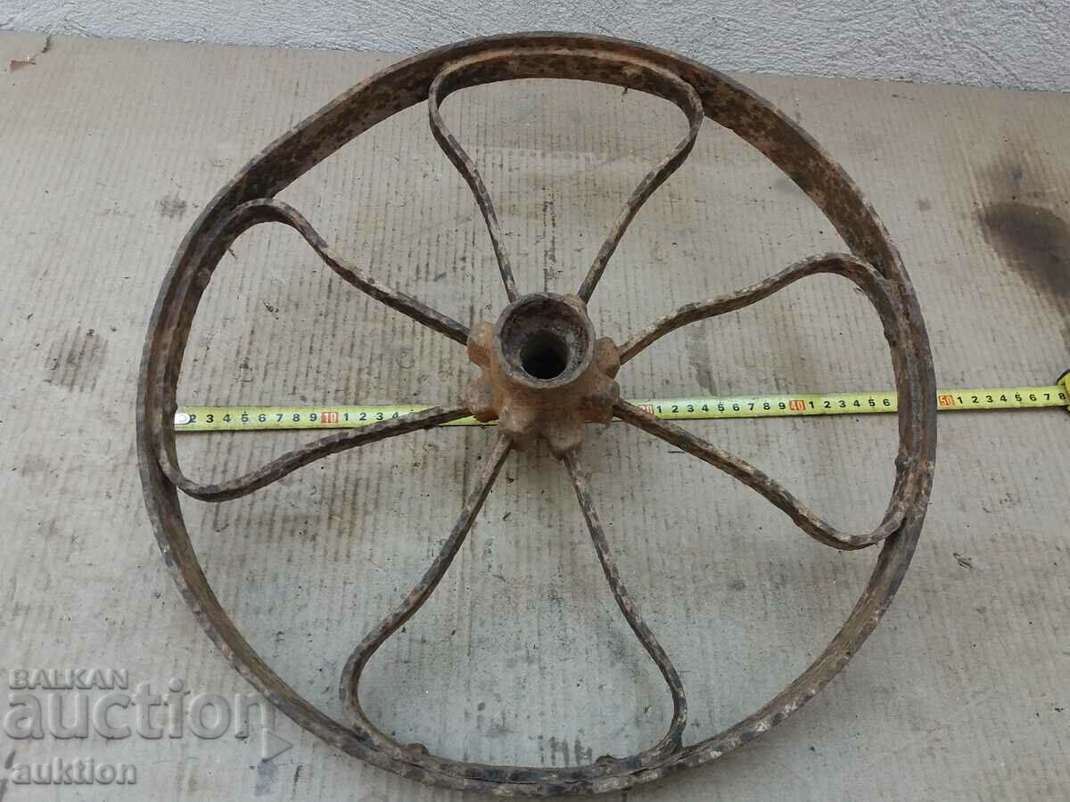 MASSIVE RENAISSANCE WHEEL OF WAGON, PHAETON, TWO-WHEELER - 7