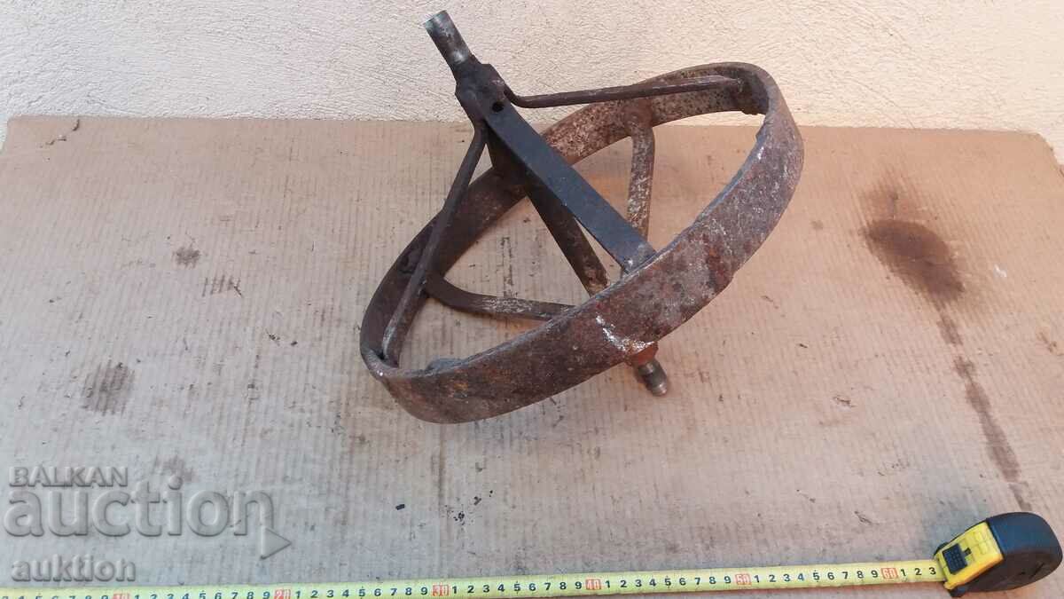 Auction SOLID METAL WHEEL OF A TROLLEY - INTERESTING Auction SOLID METAL WHEEL OF A TROLLEY - INTERESTING