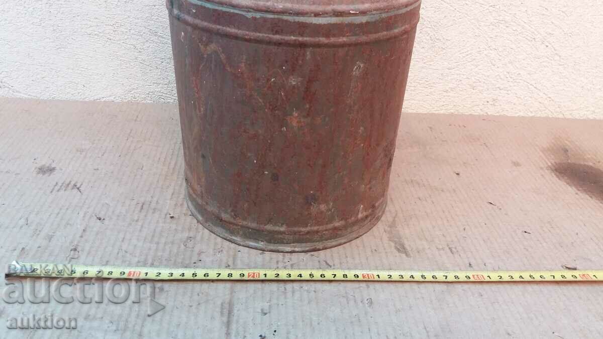 Аукцион МАСИВЕН МЕТАЛЕН ГЮМ ЗА МЛЯКО - 10 ЛИТРА Аукцион МАСИВЕН МЕТАЛЕН ГЮМ ЗА МЛЯКО - 10 ЛИТРА