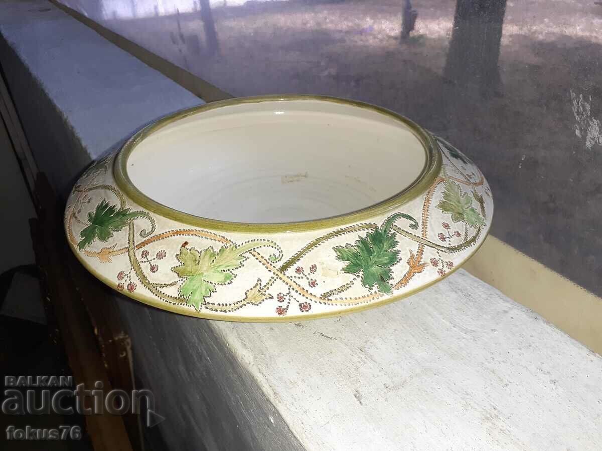 Ceramic pot, bowl, tray, ceramic, porcelain, marking with price 90.00 BGN | € 46.02 Ceramic pot, bowl, tray, ceramic, porcelain, marking with price 90.00 BGN | € 46.02