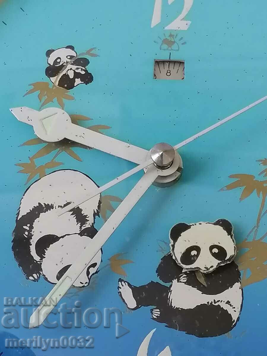 Auction  Chinese alarm clock desk clock 1970s