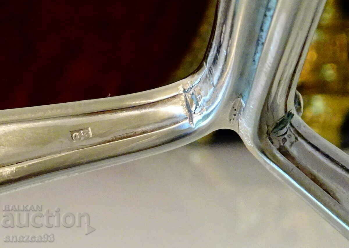 Delivery of Silver-plated cocktail shaker, candle holder, ashtray, salt shaker