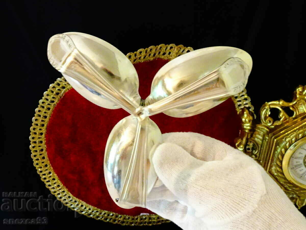 Silver-plated cocktail shaker, candle holder, ashtray, salt shaker - 6