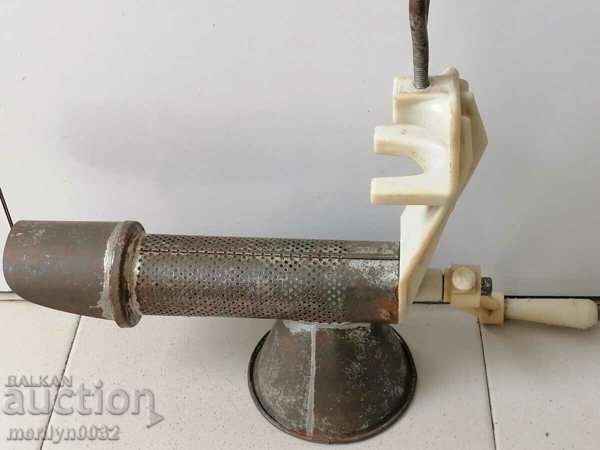 Machine for grinding vegetables and fruits - 5