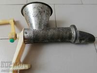 Mașină de mărunțit legume și fructe