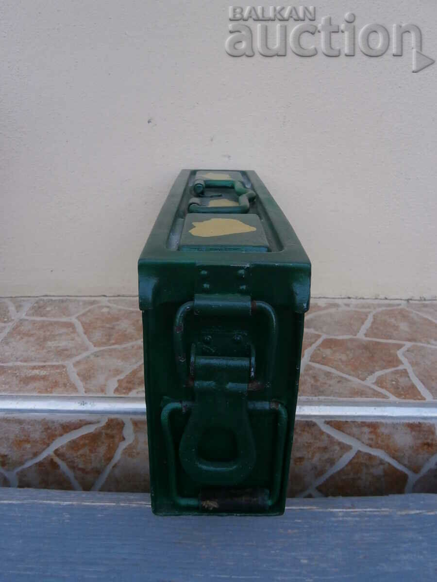 Licitație MG34 42 MG 34 42 CUTIA MUNIȚII AL DOILEA RĂZBOI GAZ Licitație MG34 42 MG 34 42 CUTIA MUNIȚII AL DOILEA RĂZBOI GAZ